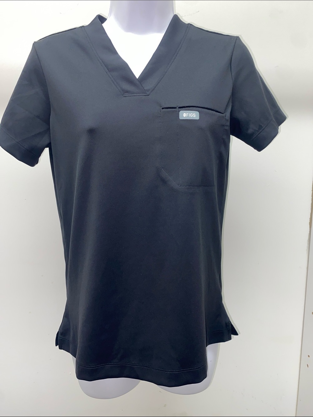 Figs Sona Black V-Neck Short Sleeve Scrub Top